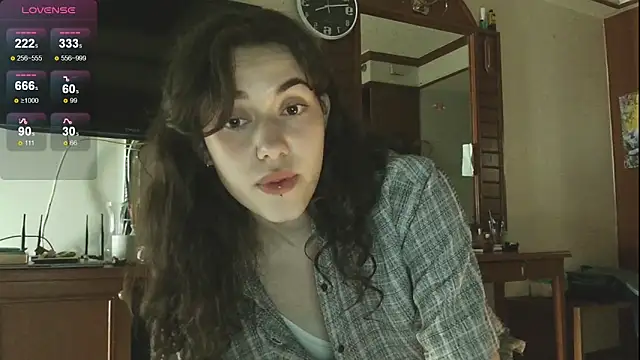 Snapshot of sadetuiningaa chatting on March 17, 2025, 12:21 am sadetuiningaa online show from March 17, 2025, 12:21 am