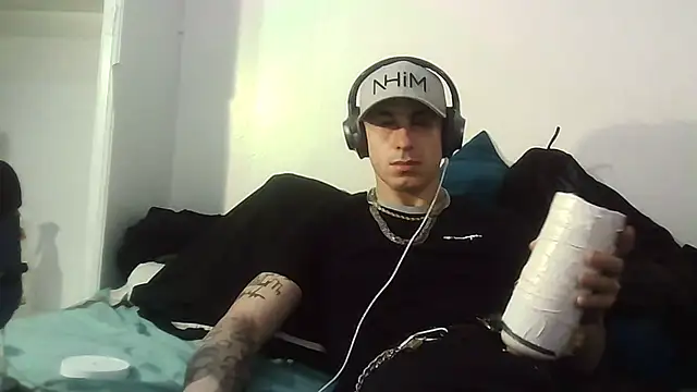 --D-a-D-D-y- online show from February 18, 2026, 3:48 am