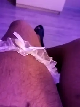 Snapshot of McdyllanXX chatting on December 1, 2025, 7:04 pm McdyllanXX online show from December 1, 2025, 7:04 pm