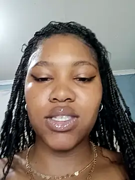 charmainexxx online show from October 10, 2025, 7:04 pm