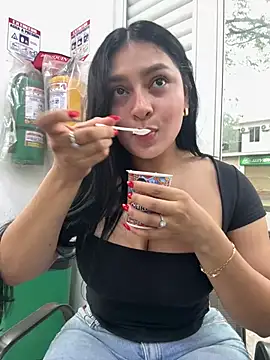 sarasoto 1 online show from February 23, 2025, 10:42 pm