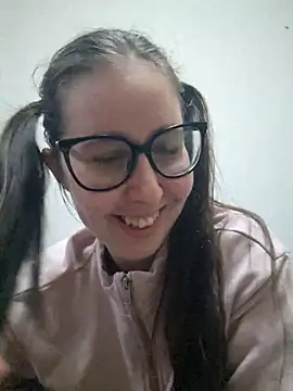 Snapshot of Sarah459 chatting on November 14, 2025, 10:46 pm Sarah459 online show from November 14, 2025, 10:46 pm