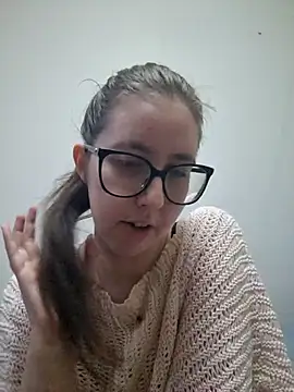 Snapshot of Sarah459 chatting on November 8, 2025, 5:05 pm Sarah459 online show from November 8, 2025, 5:05 pm