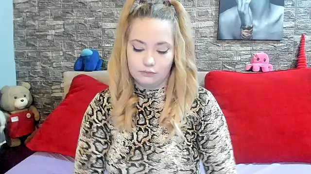 kalindahot online show from October 15, 2025, 6:05 pm