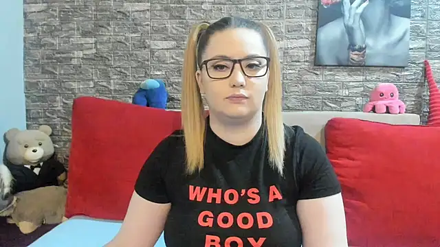 kalindahot online show from March 1, 2026, 9:26 pm