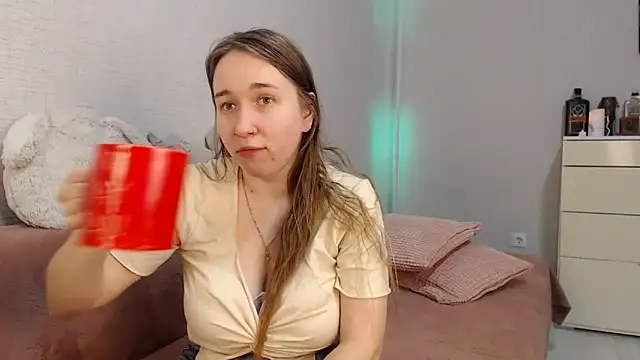 lovely hayley online show from January 21, 2025, 8:43 pm