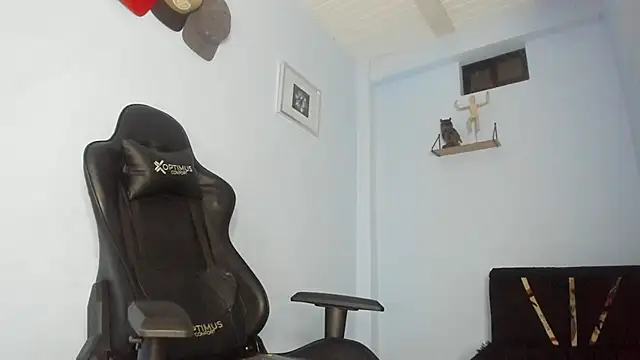  Poseidon1  online show from November 14, 2025, 4:49 am