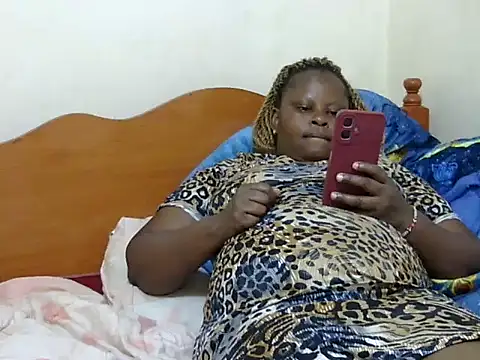 Snapshot of Pretty_lilly02 chatting on December 3, 2025, 5:45 pm Pretty lilly02 online show from December 3, 2025, 5:45 pm