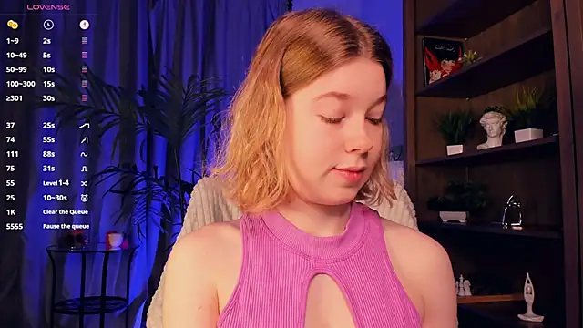 PollyHathor online show from September 26, 2025, 9:54 pm