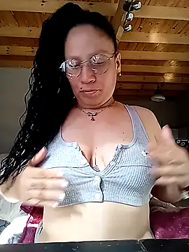 lolitahot44 online show from September 25, 2025, 6:47 pm