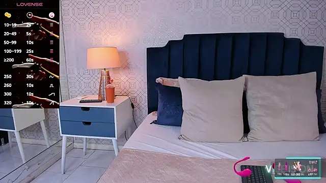 Luna18Pink online show from March 8, 2025, 12:09 pm