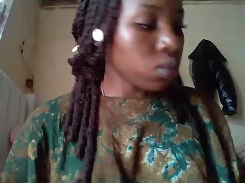 Queen loveer online show from November 16, 2025, 8:08 am