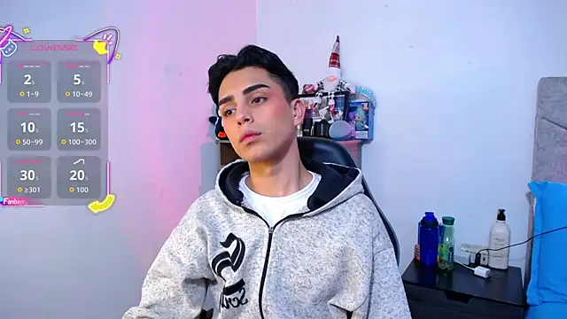 OwenBluee online show from December 16, 2025, 11:20 pm