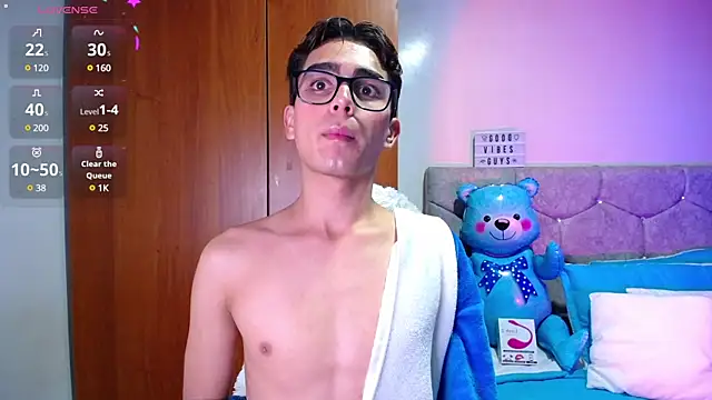 OwenBluee online show from January 18, 2025, 10:06 am