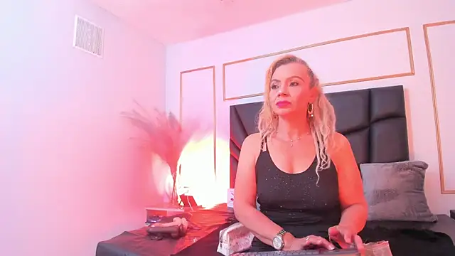 Snapshot of AnastasiaTaylor_ chatting on June 2, 2026, 8:09 pm AnastasiaTaylor online show from June 2, 2026, 8:09 pm