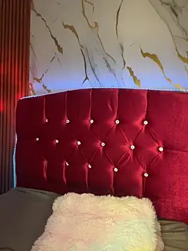 angellique 22 online show from October 25, 2025, 4:55 am