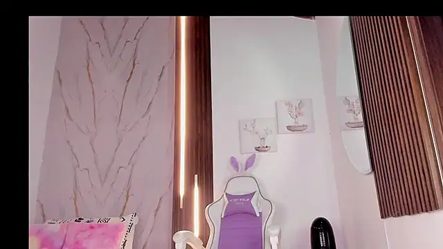 mia six66 online show from November 16, 2025, 11:48 am