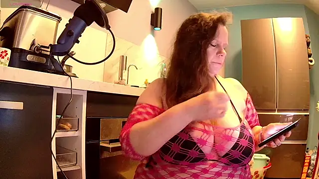 Endrocleia online show from October 23, 2025, 11:25 pm