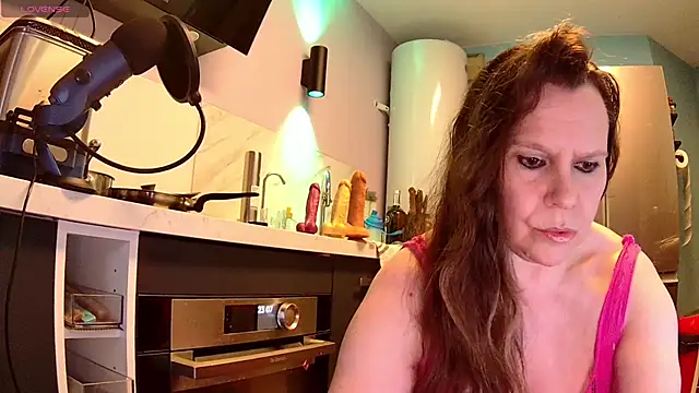 Endrocleia online show from February 25, 2025, 10:09 pm