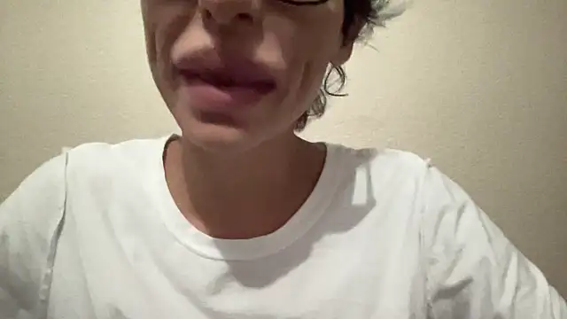 Snapshot of myloveforyouu chatting on April 28, 2026, 3:44 am myloveforyouu online show from April 28, 2026, 3:44 am