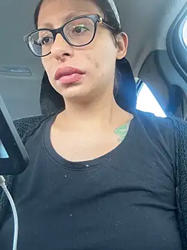 myloveforyouu online show from October 18, 2025, 2:08 pm