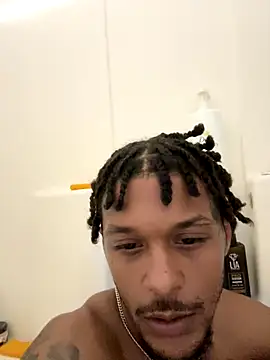 rayyymack online show from September 29, 2025, 9:53 pm