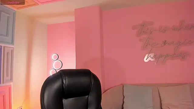 ValeriaRiveraX online show from October 20, 2025, 12:13 am