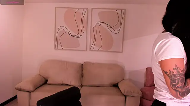 MariaHerrera  online show from November 15, 2025, 8:02 pm