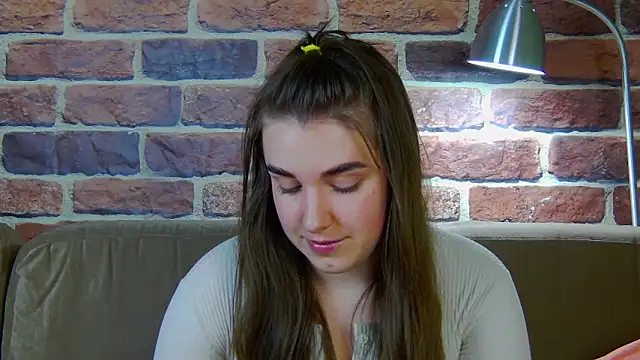 Sofia Hugs online show from March 6, 2026, 5:41 pm