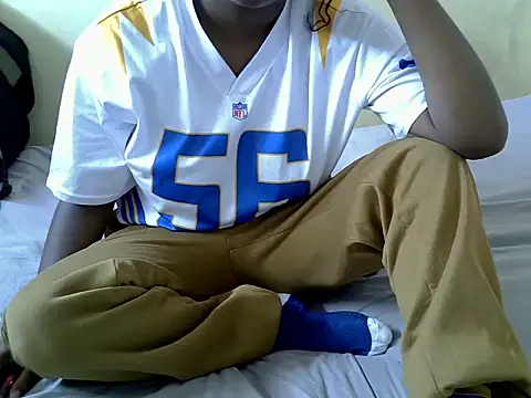 prettylacey3 online show from April 9, 2026, 4:35 pm