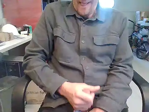 Snapshot of Raimundo1971 chatting on April 28, 2026, 5:28 pm Raimundo1971 online show from April 28, 2026, 5:28 pm
