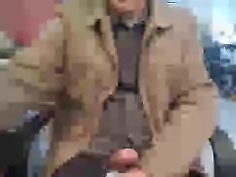 Snapshot of Raimundo1971 chatting on May 6, 2026, 12:42 pm Raimundo1971 online show from May 6, 2026, 12:42 pm