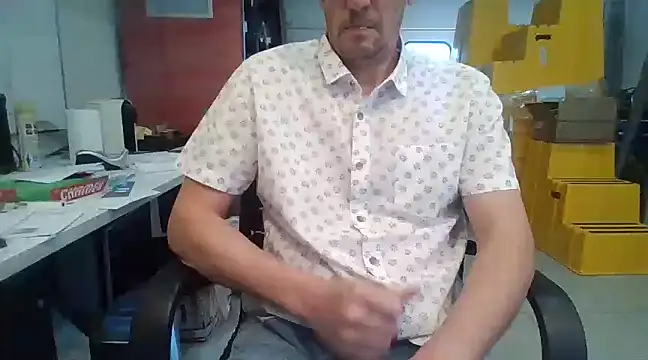 Snapshot of Raimundo1971 chatting on December 18, 2024, 1:02 pm Raimundo1971 online show from December 18, 2024, 1:02 pm