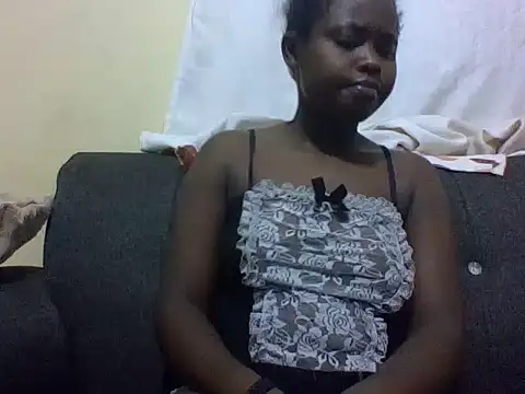 Snapshot of Sweetcecie01 chatting on May 2, 2026, 8:14 pm Sweetcecie01 online show from May 2, 2026, 8:14 pm