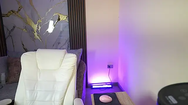 Snapshot of Anybuny chatting on October 24, 2025, 11:42 am Anybuny online show from October 24, 2025, 11:42 am