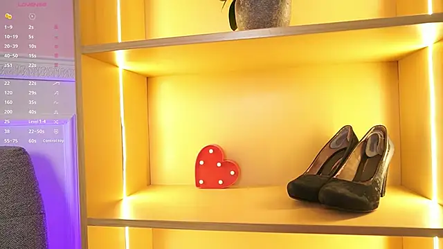 Snapshot of Anybuny chatting on November 15, 2025, 11:58 am Anybuny online show from November 15, 2025, 11:58 am