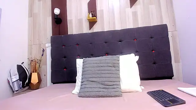 Anastasiapriest online show from April 13, 2026, 11:47 am