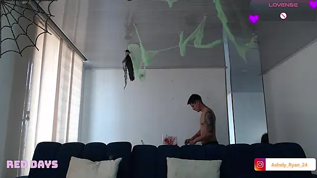 ashely ryan24 online show from October 24, 2025, 7:13 pm