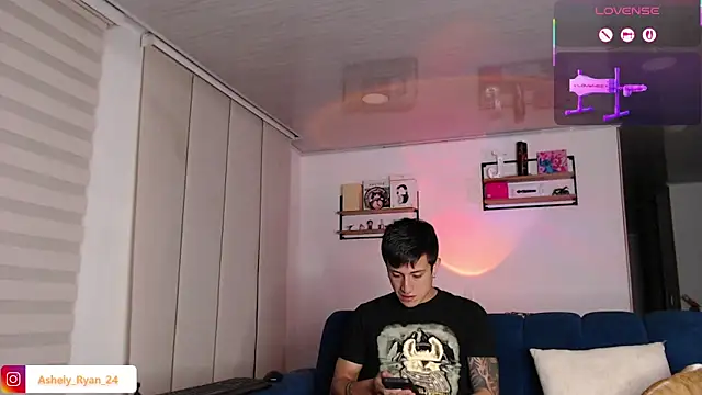 ashely ryan24 online show from February 3, 2026, 11:43 pm