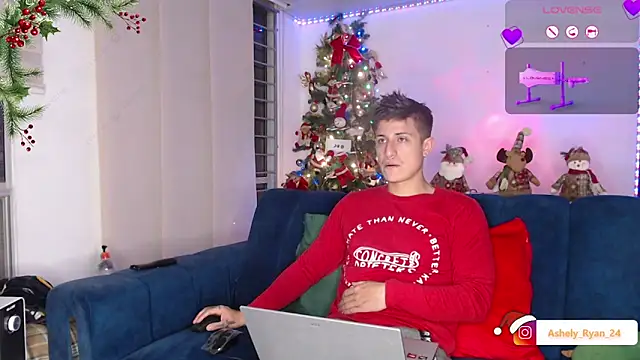 ashely ryan24 online show from December 16, 2025, 11:20 pm