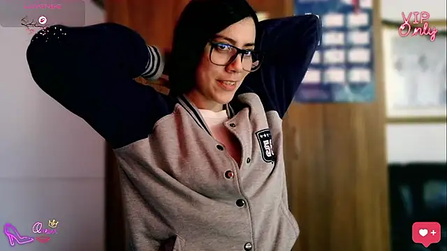 LauGrayJ online show from January 9, 2026, 12:01 pm