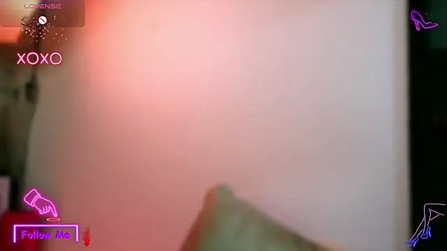 Snapshot of LauGrayJ chatting on November 27, 2025, 5:30 am LauGrayJ online show from November 27, 2025, 5:30 am