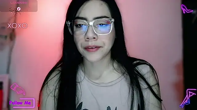 Snapshot of LauGrayJ chatting on October 12, 2025, 10:33 pm LauGrayJ online show from October 12, 2025, 10:33 pm