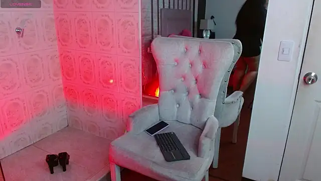 Sophy wm online show from October 8, 2025, 7:32 am