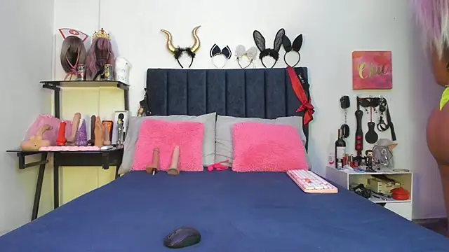 emmily giraldo online show from November 20, 2025, 12:50 pm