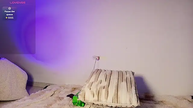 Snapshot of Madeline_Dreams chatting on January 12, 2026, 1:40 pm Madeline Dreams online show from January 12, 2026, 1:40 pm