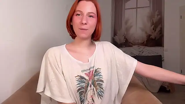 Snapshot of Caliiie-of chatting on October 7, 2025, 6:58 am Caliiie-of online show from October 7, 2025, 6:58 am