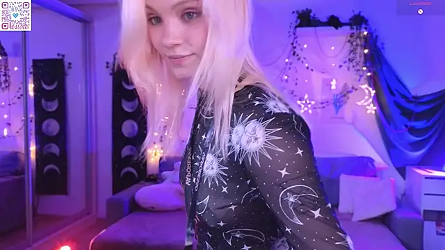 Snapshot of Moonlight_Mia chatting on April 10, 2026, 7:43 pm Moonlight Mia online show from April 10, 2026, 7:43 pm