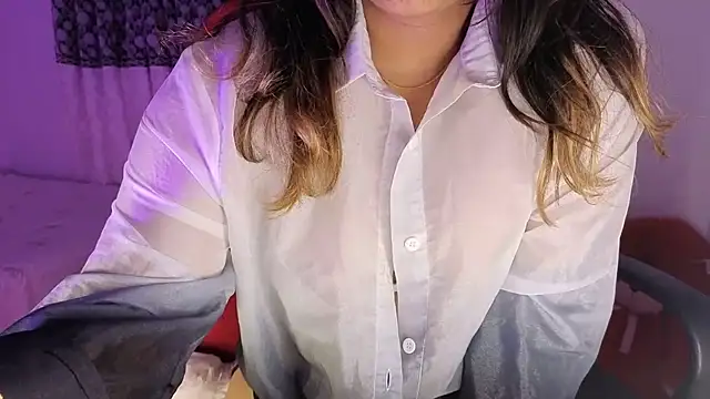 Snapshot of Asian_FemQeen chatting on October 18, 2025, 1:02 pm Asian FemQeen online show from October 18, 2025, 1:02 pm