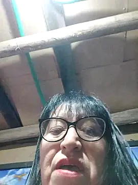 clarita 01 online show from October 15, 2025, 11:51 am